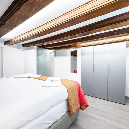 Ground Floor With Patio-ghibellina 65 Апартаменты